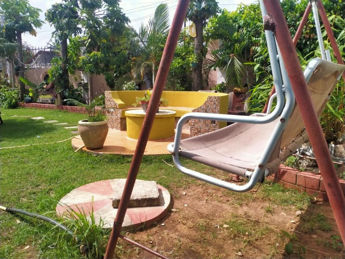 Babajay Family Home Dar es Salaam Esterno foto