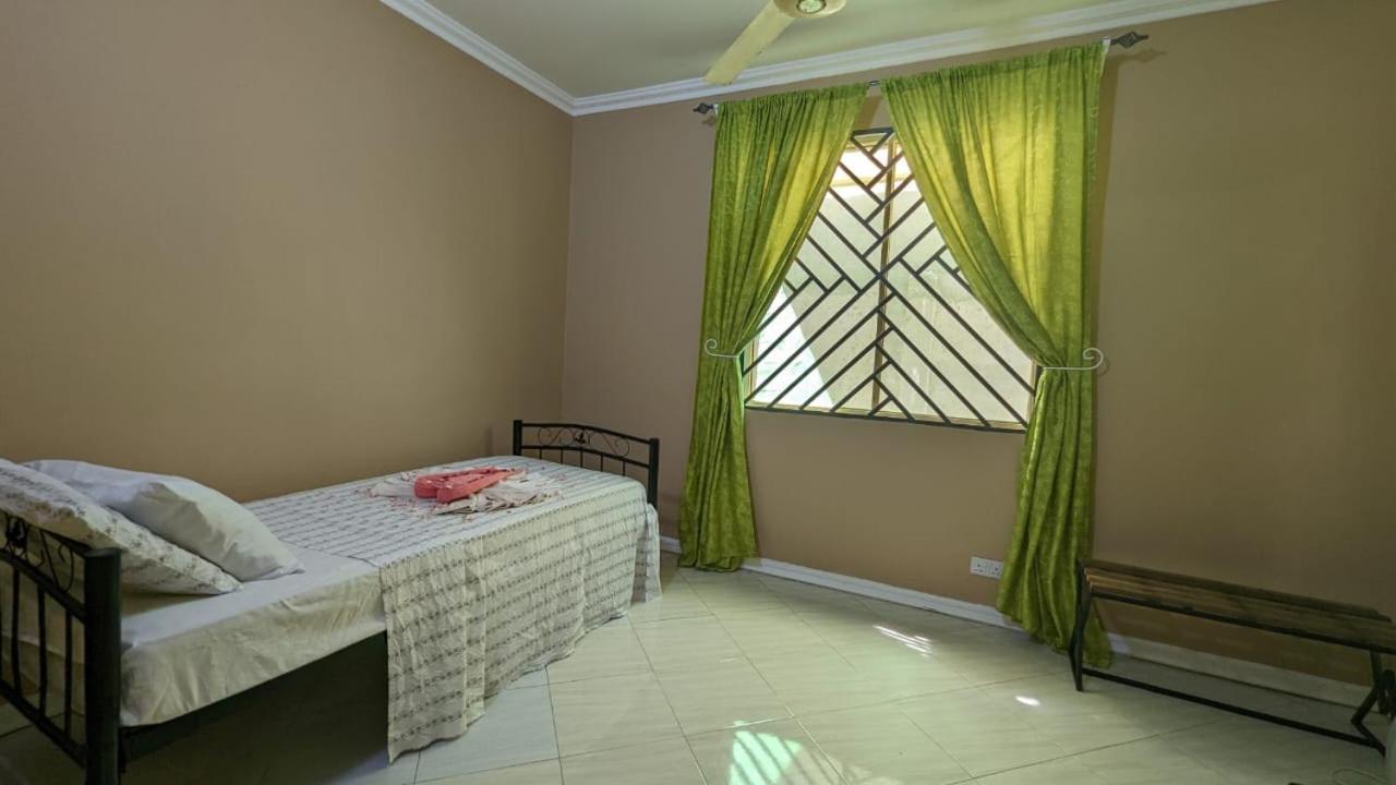 Babajay Family Home Dar es Salaam Esterno foto